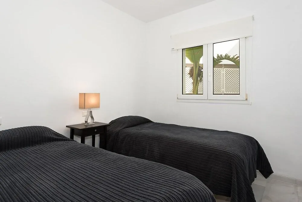 Infocom Apartments Playa Rocio 마르베야